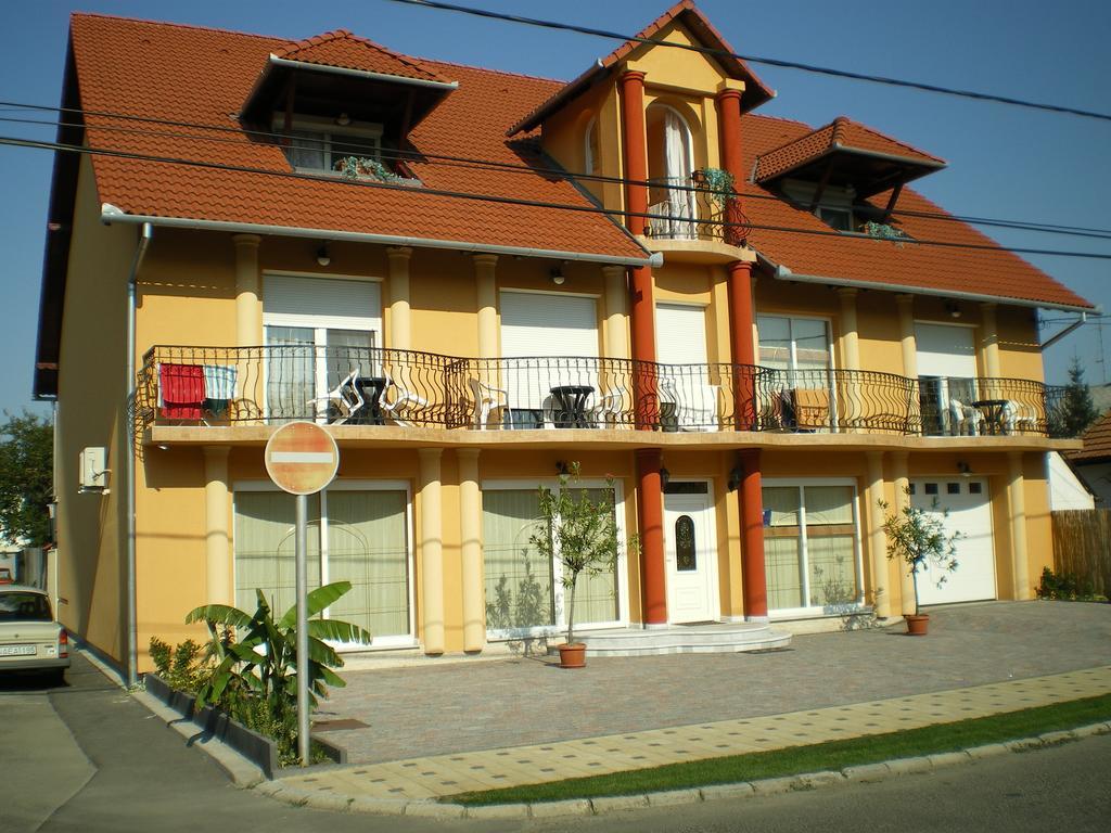 Mediterran-Apartmanok-哈卡尼 外观 照片